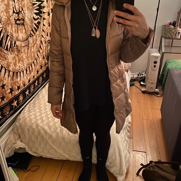 beige puffy 3/4 length coat - Picture 3 of 4